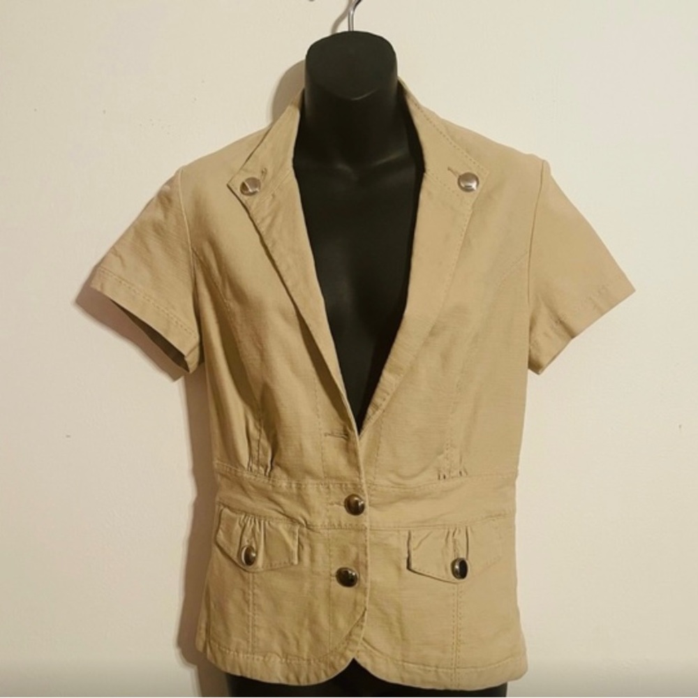 White House Black Market Short Sleeve Jacket